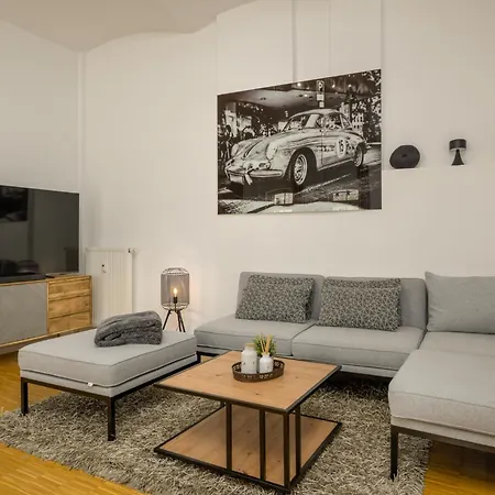 Sweethome - Luxus Pur - Grosse Kueche, Terrasse, Stellplatz, Wifi